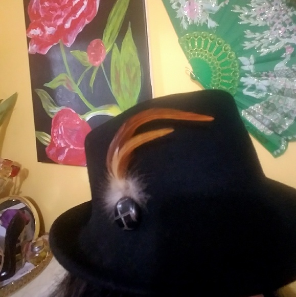 100 percent Wool Hat! Love hats! - Picture 7 of 8